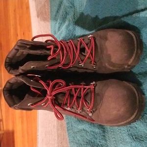 Used boots on good condition